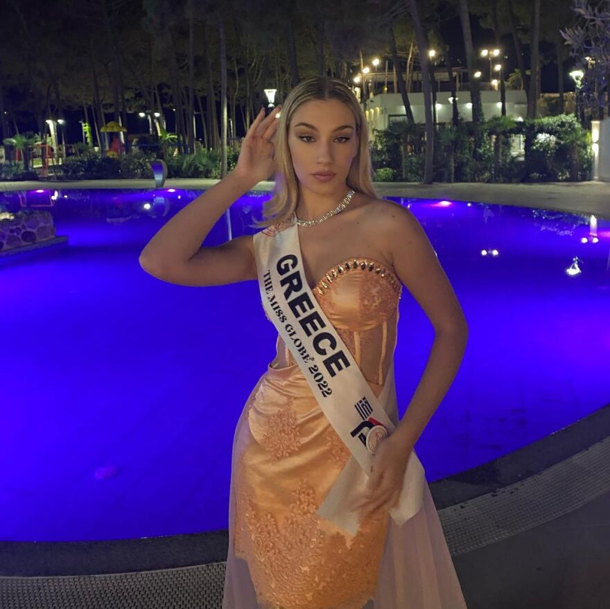 Μις Γιανγκ: Η απάντηση πρώην εστεμμένης σε σχόλιο ότι «κατάντησε να δουλεύει σερβιτόρα» - Δείτε βίντεο