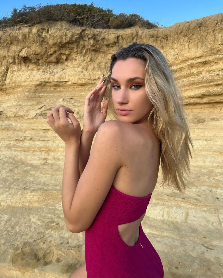 Μις Γιανγκ: Η απάντηση πρώην εστεμμένης σε σχόλιο ότι «κατάντησε να δουλεύει σερβιτόρα» - Δείτε βίντεο