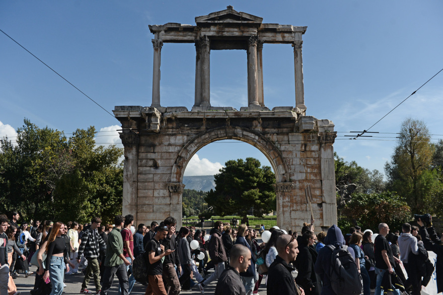 Φοιτητική διαμαρτυρία για την τραγωδία των Τεμπών - Φωτογραφίες και βίντεο