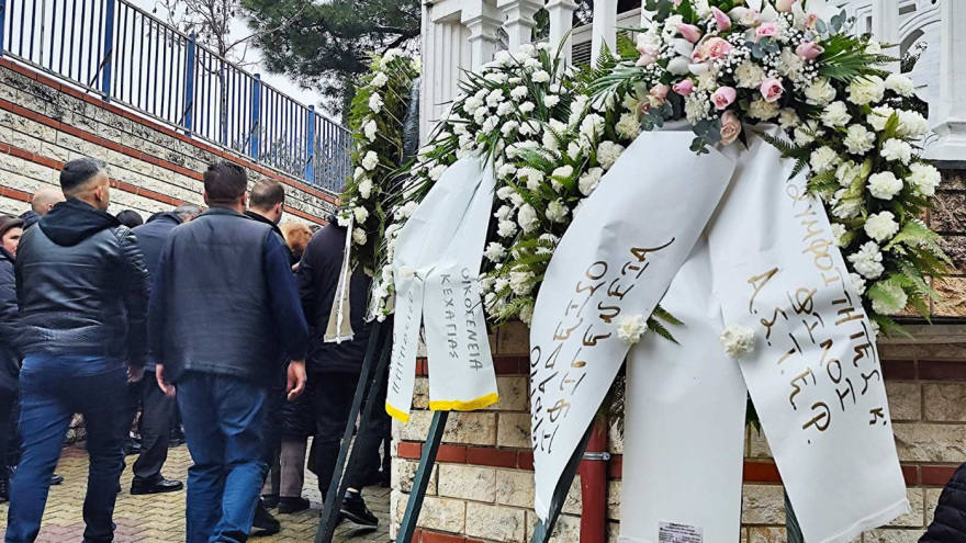 Θρήνος στην κηδεία της 23χρονης Ιφιγένειας στα Γιαννιτσά 