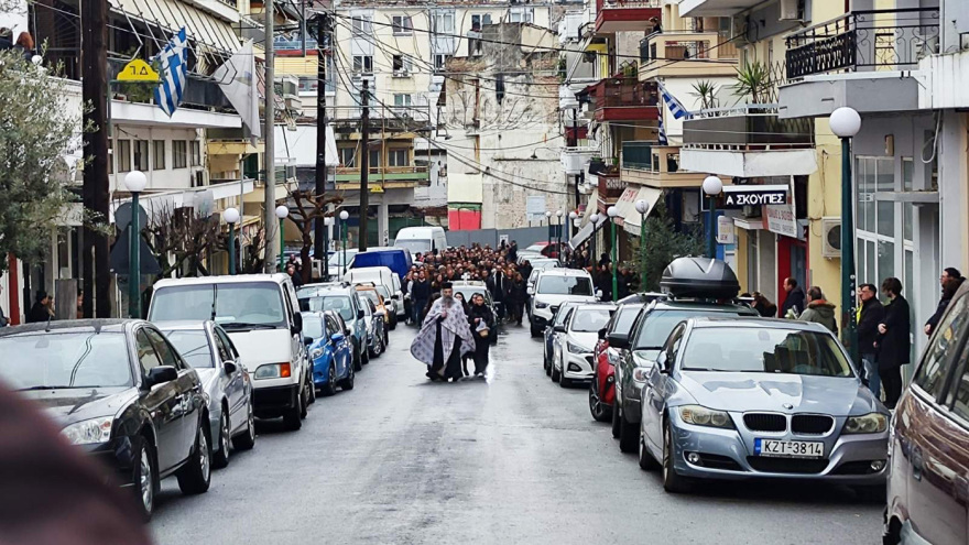 Θρήνος στην κηδεία της 23χρονης Ιφιγένειας στα Γιαννιτσά 