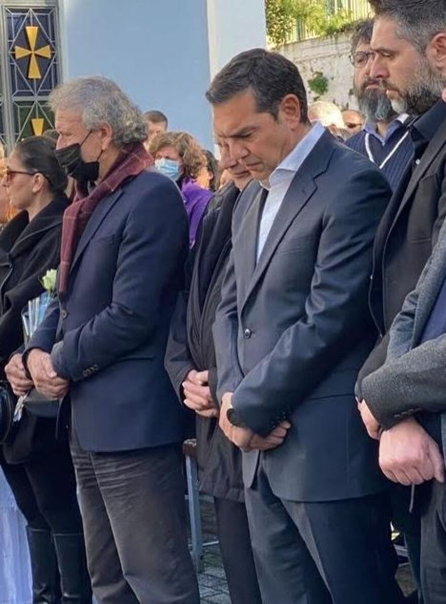 Σύγκρουση τρένων στα Τέμπη - Αλέξης Τσίπρας: Παρών στην κηδεία της 28χρονης Ελπίδας στην Αταλάντη