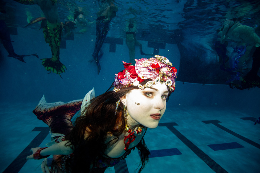 ΗΠΑ: Εκατοντάδες "γοργόνες" συμμετέχουν σε ένα συνέδριο "θαλάσσιας μαγείας" στη Βιρτζίνια