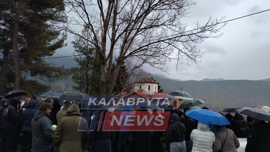 Σύγκρουση τρένων στη Λάρισα: Σπαραγμός στις κηδείες των θυμάτων