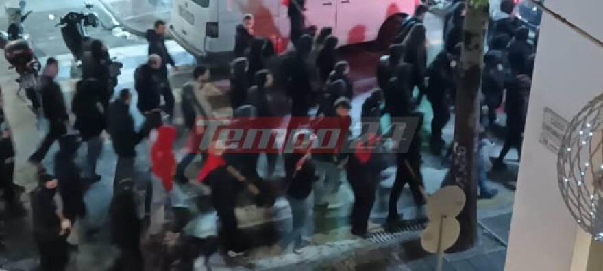 Σύγκρουση τρένων στη Λάρισα - Πάτρα: Μικροεπεισόδια στην πορεία αναρχικών 