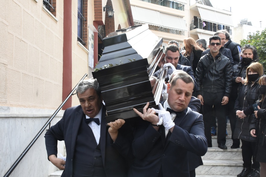 Σταύρος Παντελίδης: Θλίψη στην κηδεία του πατέρα του Παντελή Παντελίδη