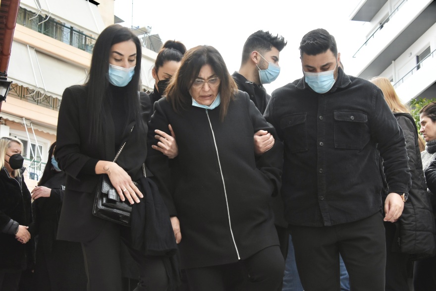 Σταύρος Παντελίδης: Θλίψη στην κηδεία του πατέρα του Παντελή Παντελίδη