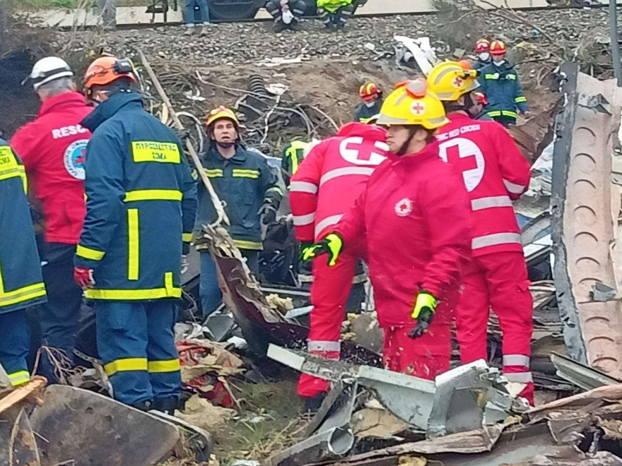 Σύγκρουση τρένων στα Τέμπη: «Αντικρίσαμε μία φρίκη» - Τι περιγράφει εθελοντής διασώστης