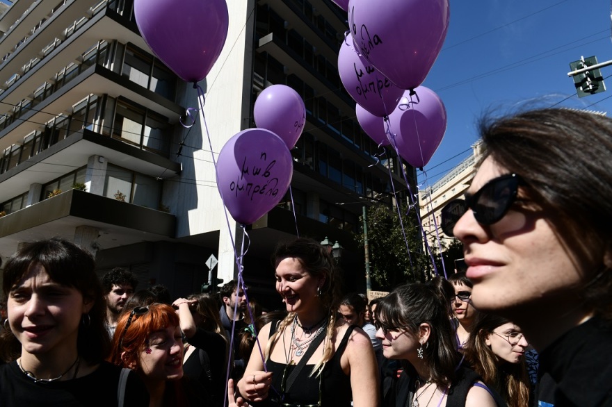 Απεργία σήμερα: Εργαζόμενοι, φοιτητές και μαθητές στο συλλαλητήριο στην Αθήνα για την τραγωδία των Τεμπών