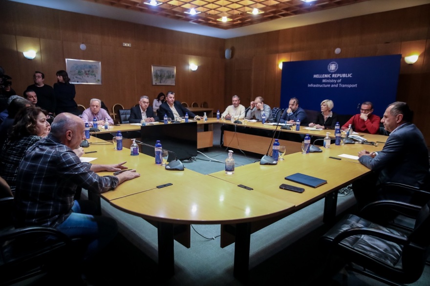 Συνάντηση Γεραπετρίτη - σιδηροδρομικών για την ασφαλή επανεκκίνηση των τρένων