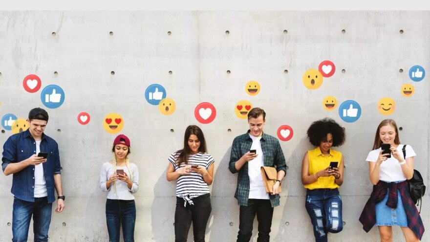 Το φαινόμενο της ισοπέδωσης - Πώς οι αλγόριθμοι των μέσων κοινωνικής δικτύωσης διαμορφώνουν τον πολιτιστικό διάλογο