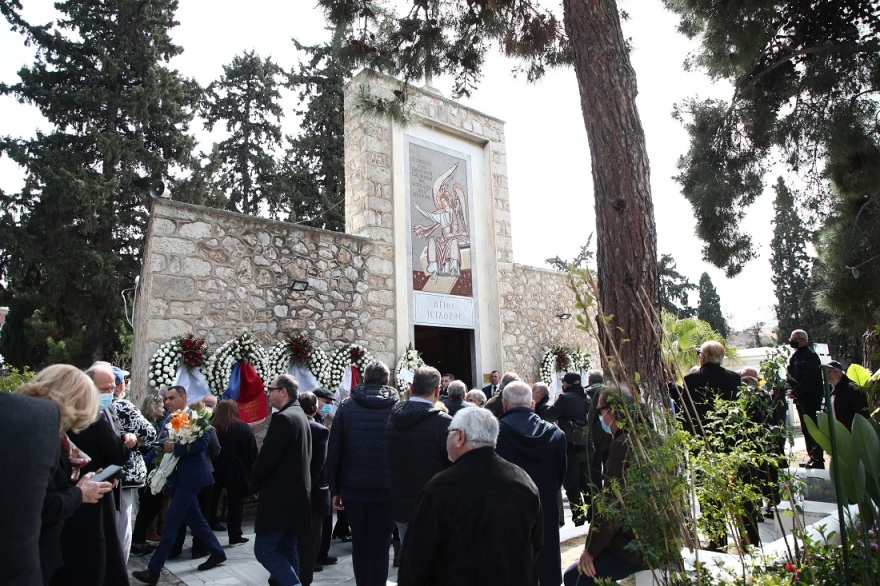 Χρήστος Ζαντέρογλου: Ύστατο χαίρε με τη σημαία του Ολυμπιακού στο φέρετρό του