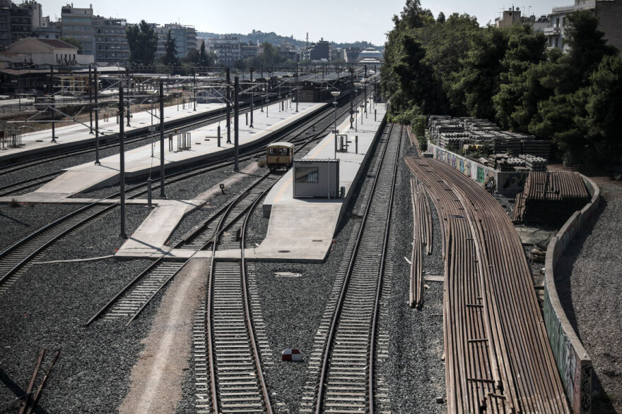 Τραγωδία στα Τέμπη: Η επεισοδιακή σχέση του ΟΣΕ με την Hellenic Train - «Μπαλάκι» οι ευθύνες