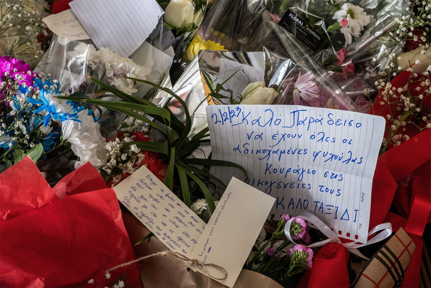 Σύγκρουση τρένων στα Τέμπη: Σοκ στις οικογένειες που διαλύθηκαν από το δυστύχημα στα Τέμπη