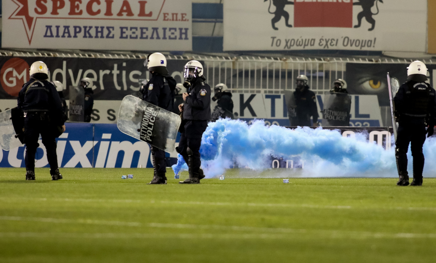 Ατρόμητος - Παναθηναϊκός: Προσωρινή  διακοπή λόγω επεισοδίων στο Περιστέρι!
