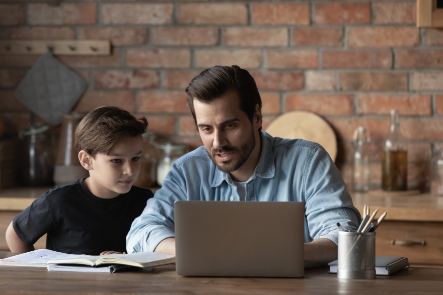 One-stop shop banking: Πώς η τράπεζά σου μπορεί να σε βοηθήσει να κάνεις οικονομία
