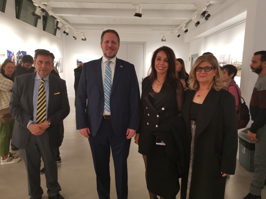 Γιατροί του Κόσμου: Πραγματοποιήθηκαν τα εγκαίνια της έκθεσης φωτογραφίας «Leaving behind» στη Θεσσαλονίκη