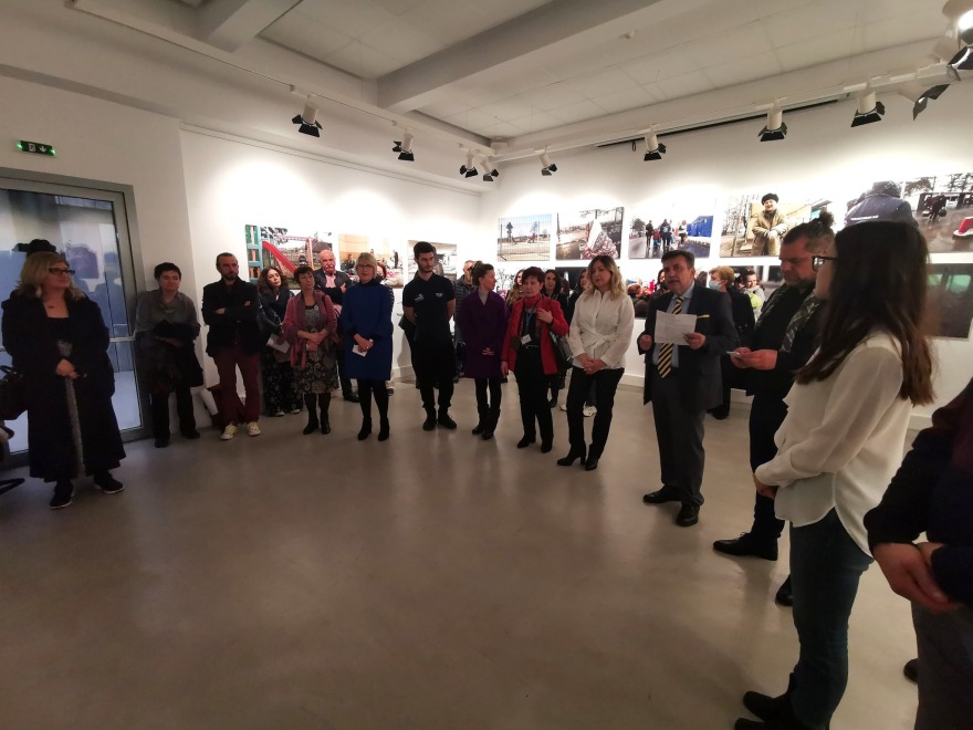 Γιατροί του Κόσμου: Πραγματοποιήθηκαν τα εγκαίνια της έκθεσης φωτογραφίας «Leaving behind» στη Θεσσαλονίκη