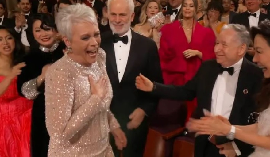 Όσκαρ 2023: Η Άντζελα Μπάσετ δεν φάνηκε να χάρηκε με το Όσκαρ της Κέρτις - Δεν χειροκρότησε την «αντίπαλό» της