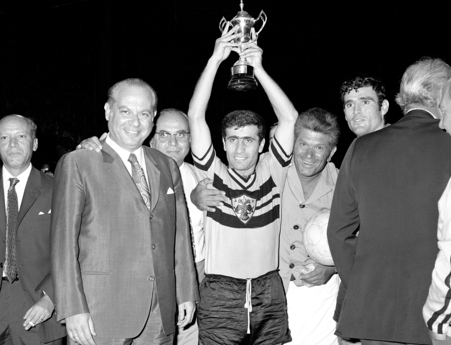 Μίμης Παπαϊωάννου: Δέκα μικρές ιστορίες για έναν μεγάλο ποδοσφαιριστή