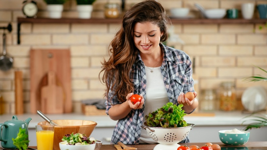 Έρευνα ΔιαΝΕΟσις για την αγροδιατροφή: Το μέλλον του τουρισμού περνά από την ελληνική κουζίνα