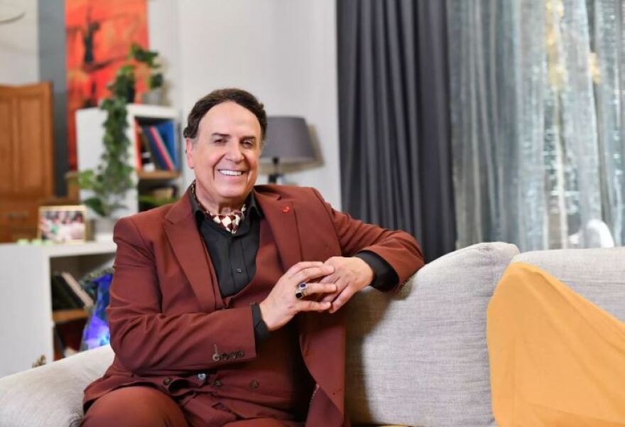 Η συνωμοσία του Μάρκου, η επιστροφή του Ρώμα και οι έρωτες στα πλατό