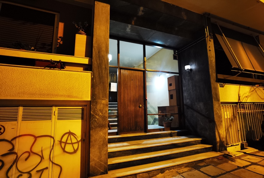 Γνώριμη στο Παγκράτι αλλά απόμακρη η 35χρονη Ρωσίδα κατάσκοπος - Τι λέει γείτονάς της