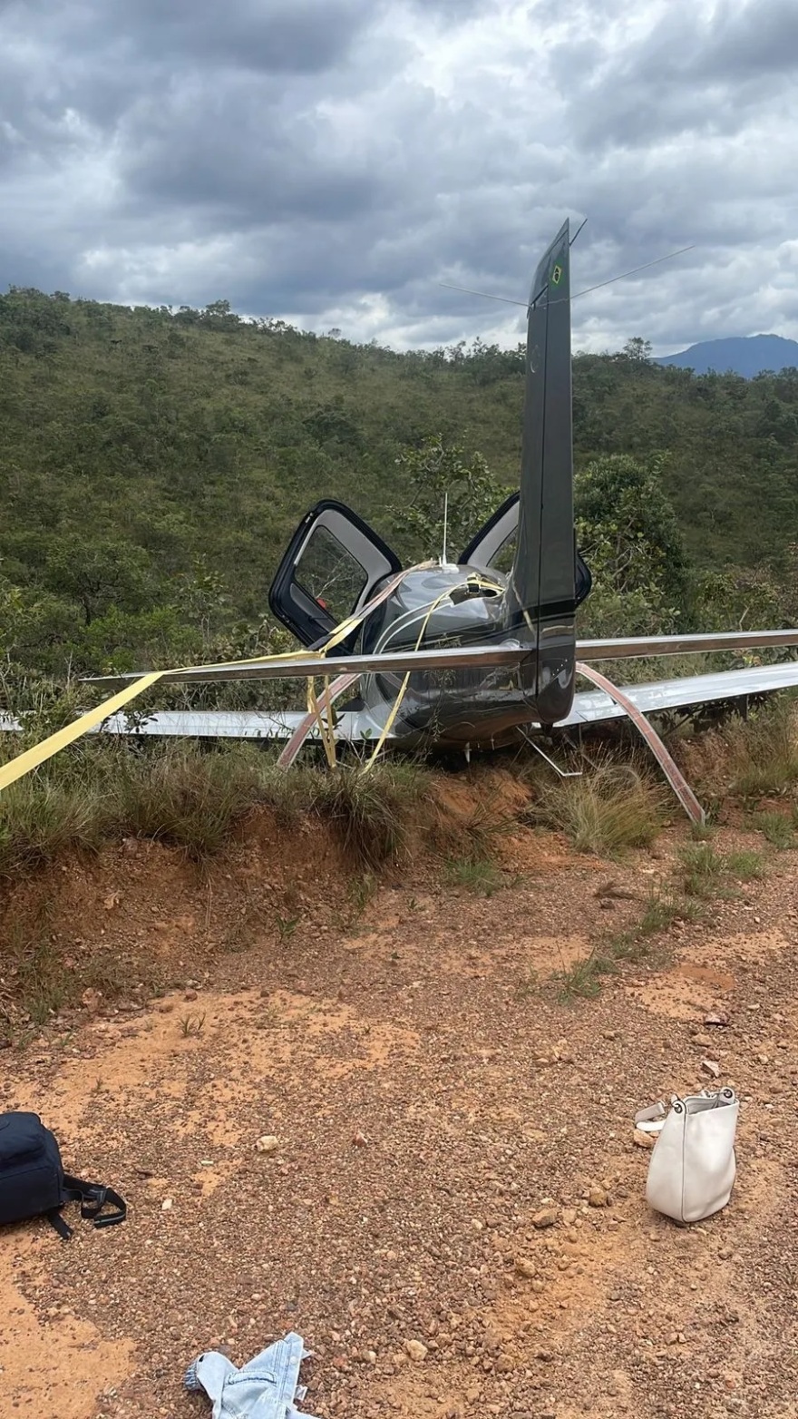 Βραζιλία: Με αλεξίπτωτο προσγειώθηκε αεροπλάνο λόγω βλάβης - Σώθηκαν έξι επιβάτες και ένα βρέφος