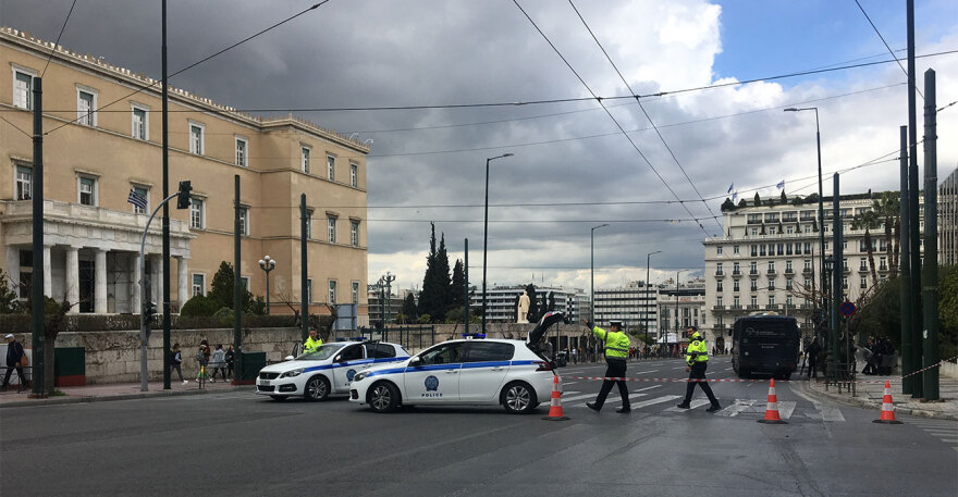 Απεργία σήμερα: Μαζική διαμαρτυρία και επεισόδια στο κέντρο της Αθήνας για τα Τέμπη - Ποιοι απεργούν σήμερα