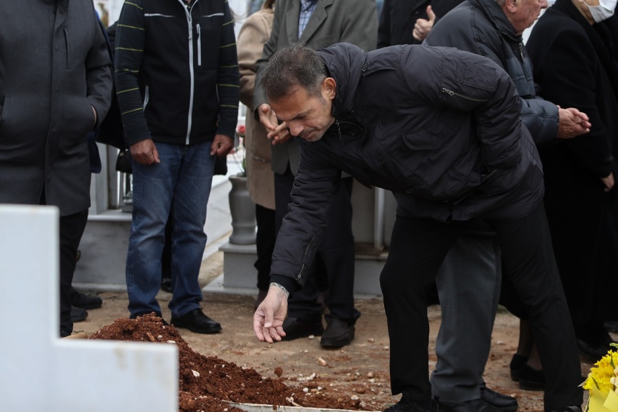 Μίμης Παπαϊωάννου: Το τελευταίο «αντίο» στη Νέα Φιλαδέλφεια - «Αχ ρε Μίμη...» αναστέναξε ο Αντωνιάδης