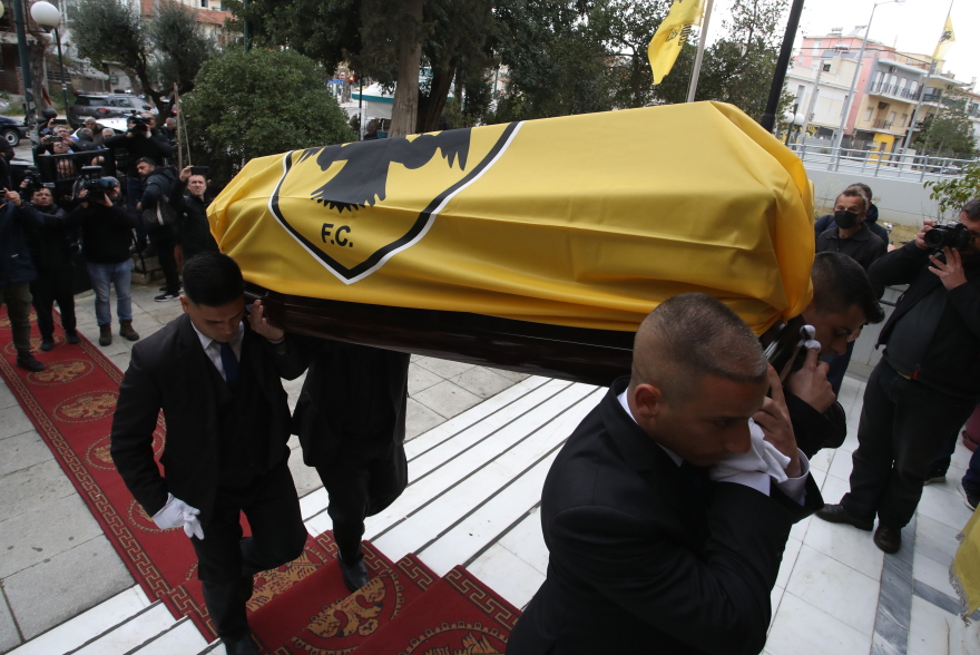 Μίμης Παπαϊωάννου: Το τελευταίο «αντίο» στη Νέα Φιλαδέλφεια - «Αχ ρε Μίμη...» αναστέναξε ο Αντωνιάδης