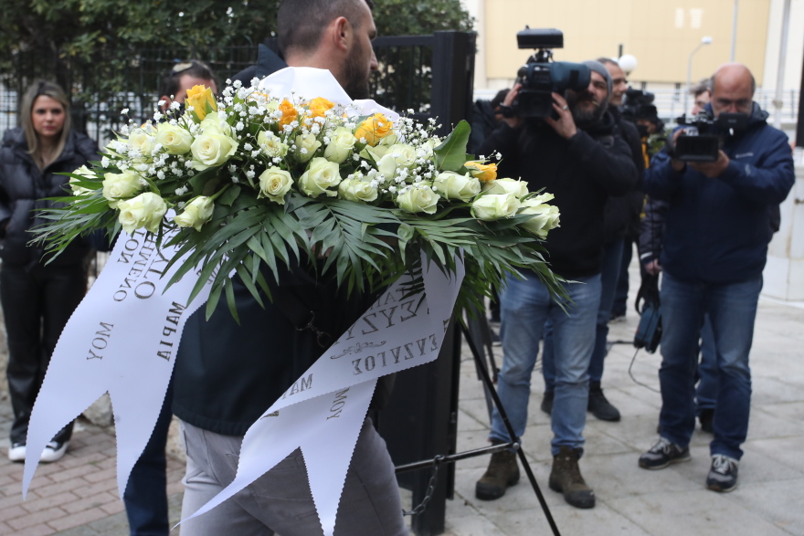 Μίμης Παπαϊωάννου: Το τελευταίο «αντίο» στη Νέα Φιλαδέλφεια - «Αχ ρε Μίμη...» αναστέναξε ο Αντωνιάδης