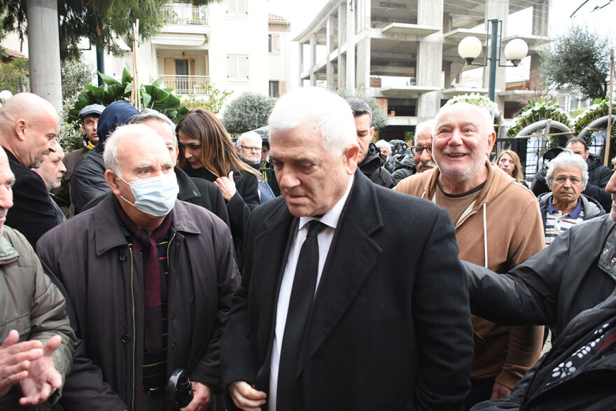 Μίμης Παπαϊωάννου: Το τελευταίο «αντίο» στη Νέα Φιλαδέλφεια - «Αχ ρε Μίμη...» αναστέναξε ο Αντωνιάδης