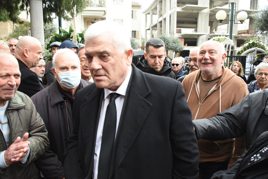 Μίμης Παπαϊωάννου: Το τελευταίο «αντίο» στη Νέα Φιλαδέλφεια - «Αχ ρε Μίμη...» αναστέναξε ο Αντωνιάδης