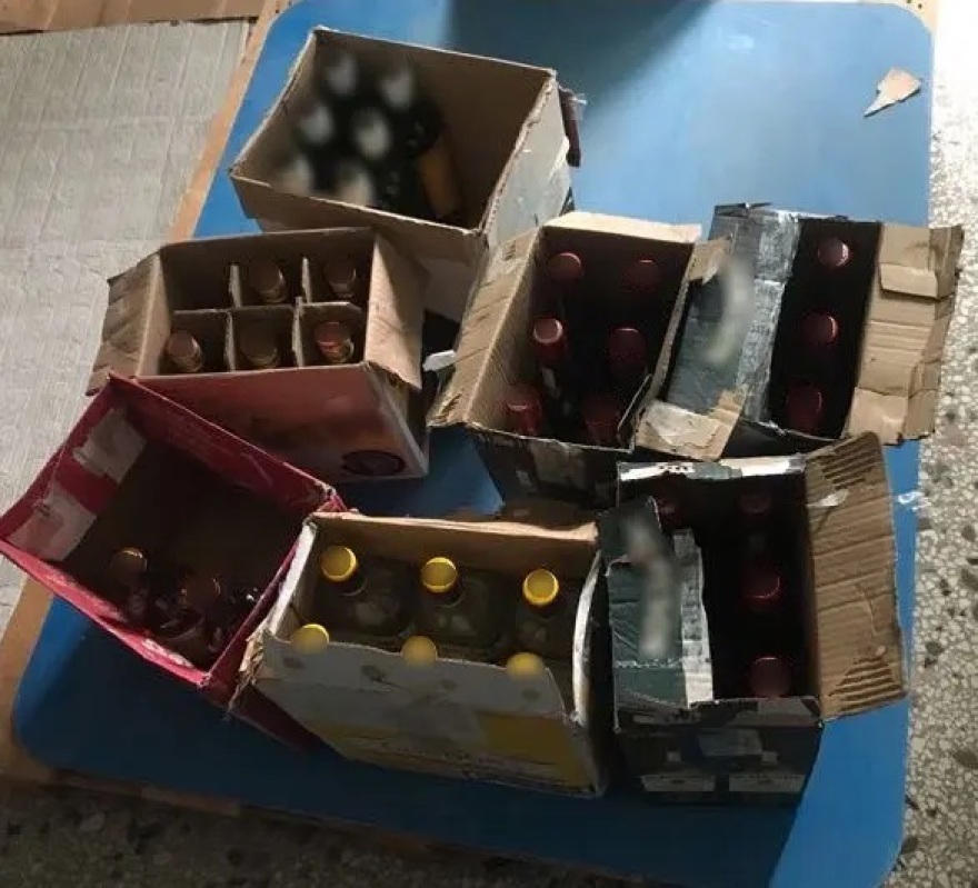 Σπείρα εισήγαγε λαθραία ποτά από τη Βουλγαρία - Συνελήφθησαν 21 άτομα, διακινήθηκαν πάνω από 500.000 φιάλες