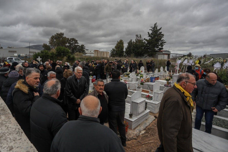 Μίμης Παπαϊωάννου: Το τελευταίο «αντίο» στη Νέα Φιλαδέλφεια - «Αχ ρε Μίμη...» αναστέναξε ο Αντωνιάδης