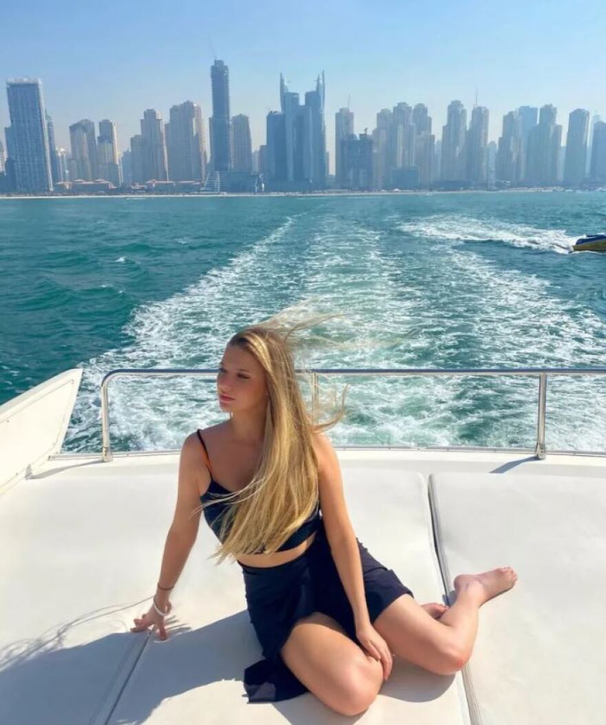  Στεναχώρησε τον Τσιτσιπά η Μάργκοτ Ρόμπι: «Μου αρέσει να παρακολουθώ τον Μαρτινέλι»