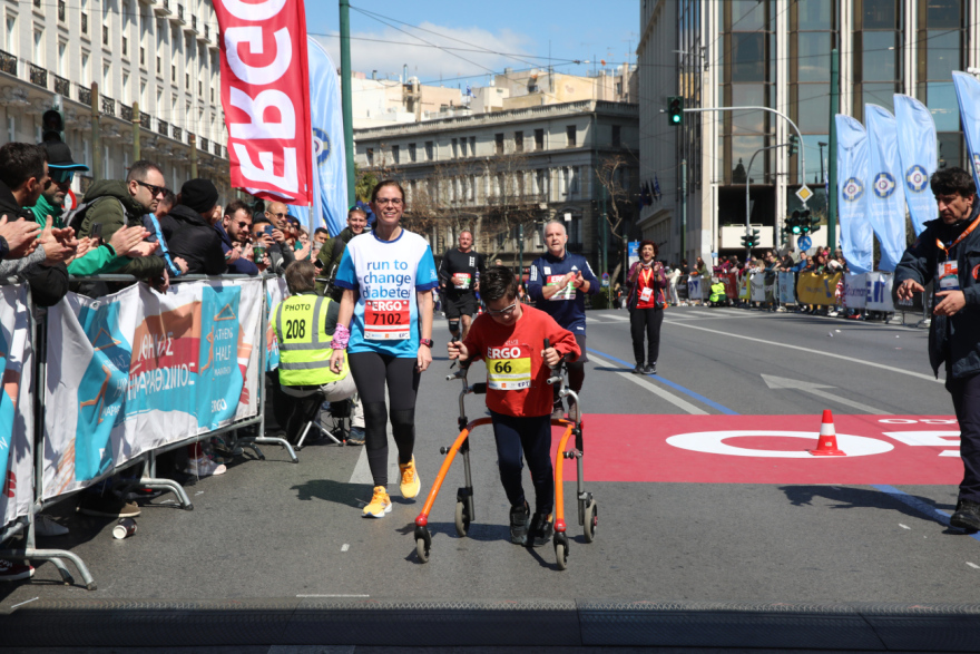 Ημιμαραθώνιος Αθήνας: 23 φωτογραφίες, 8 βίντεο και οι μεγάλοι νικητές
