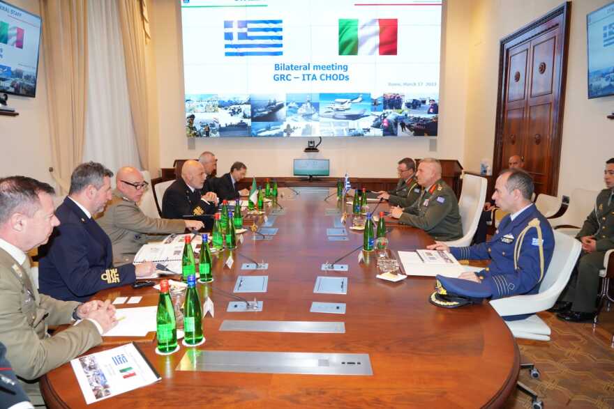 Επίσκεψη του Αρχηγού ΓΕΕΘΑ στην Ιταλία - Δείτε φωτογραφίες