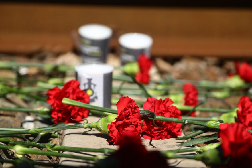 Θεσσαλονίκη: «Ποτέ ξανά», συγκίνηση στην εκδήλωση για τα θύματα του Ολοκαυτώματος - Δείτε φωτογραφίες