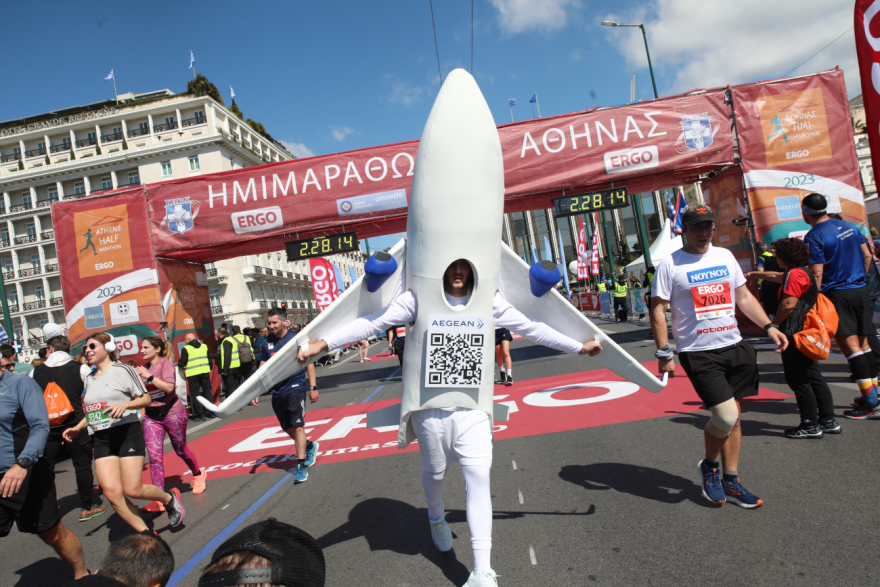 Ημιμαραθώνιος Αθήνας: 23 φωτογραφίες, 8 βίντεο και οι μεγάλοι νικητές