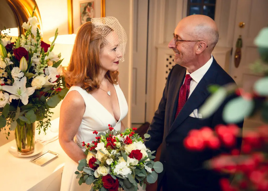 Τίμοθι Μαγιόπουλος: Ο δικηγόρος που «σώζει» χρεοκοπημένους κολοσσούς