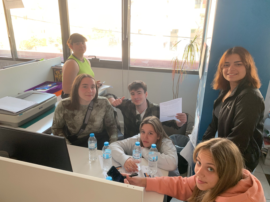 Το 2ο Λύκειο Κοζάνης «τύπωσε» το δικό του Πρώτο Θέμα