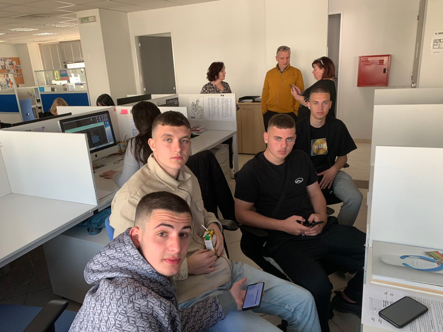 Το 2ο Λύκειο Κοζάνης «τύπωσε» το δικό του Πρώτο Θέμα