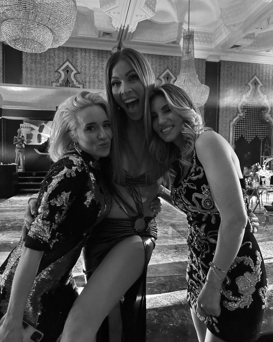 Καλομοίρα: Το φωτογραφικό άλμπουμ της από το ταξίδι στο Κάιρο για το πάρτι της Χρουσαλά