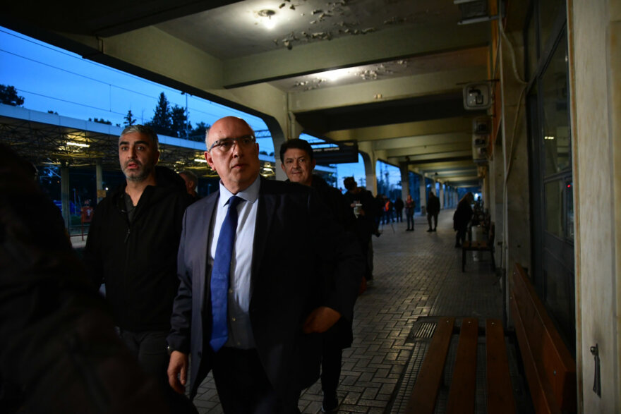 Λάρισα: Το σύστημα τηλεδιοίκησης λειτουργεί, λέει ο υφυπουργός Μεταφορών - Δείτε βίντεο και φωτογραφίες