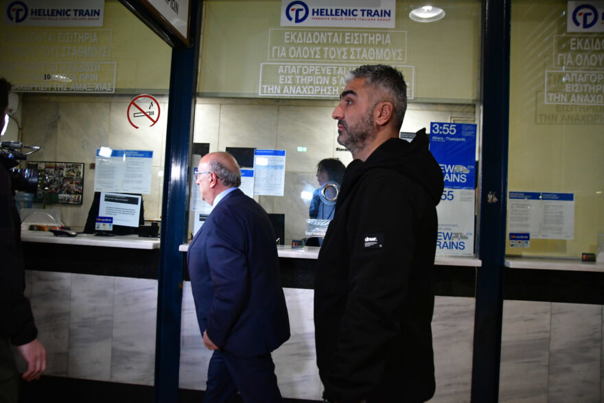 Λάρισα: Το σύστημα τηλεδιοίκησης λειτουργεί, λέει ο υφυπουργός Μεταφορών - Δείτε βίντεο και φωτογραφίες