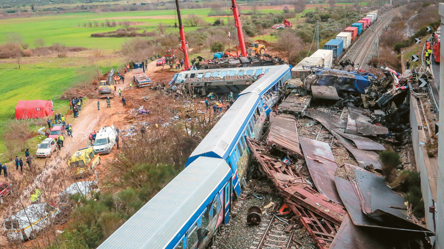 Σύγκρουση τρένων στα Τέμπη: Διαχρονικές ευθύνες και αστοχίες δείχνει το πόρισμα της Επιτροπής για την τραγωδία