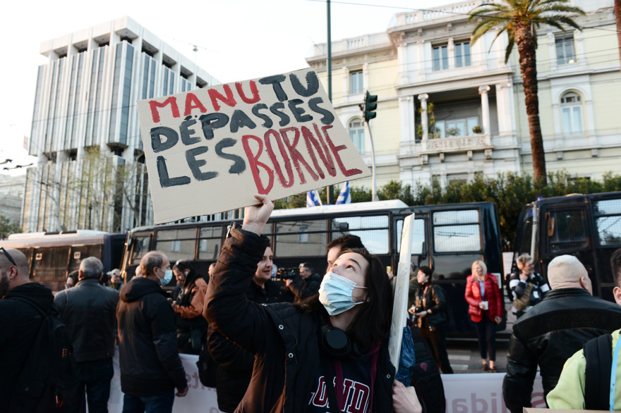 Συγκέντρωση ΠΑΜΕ και σωματείων στη γαλλική πρεσβεία - Αλληλεγγύη στους Γάλλους εργαζόμενους