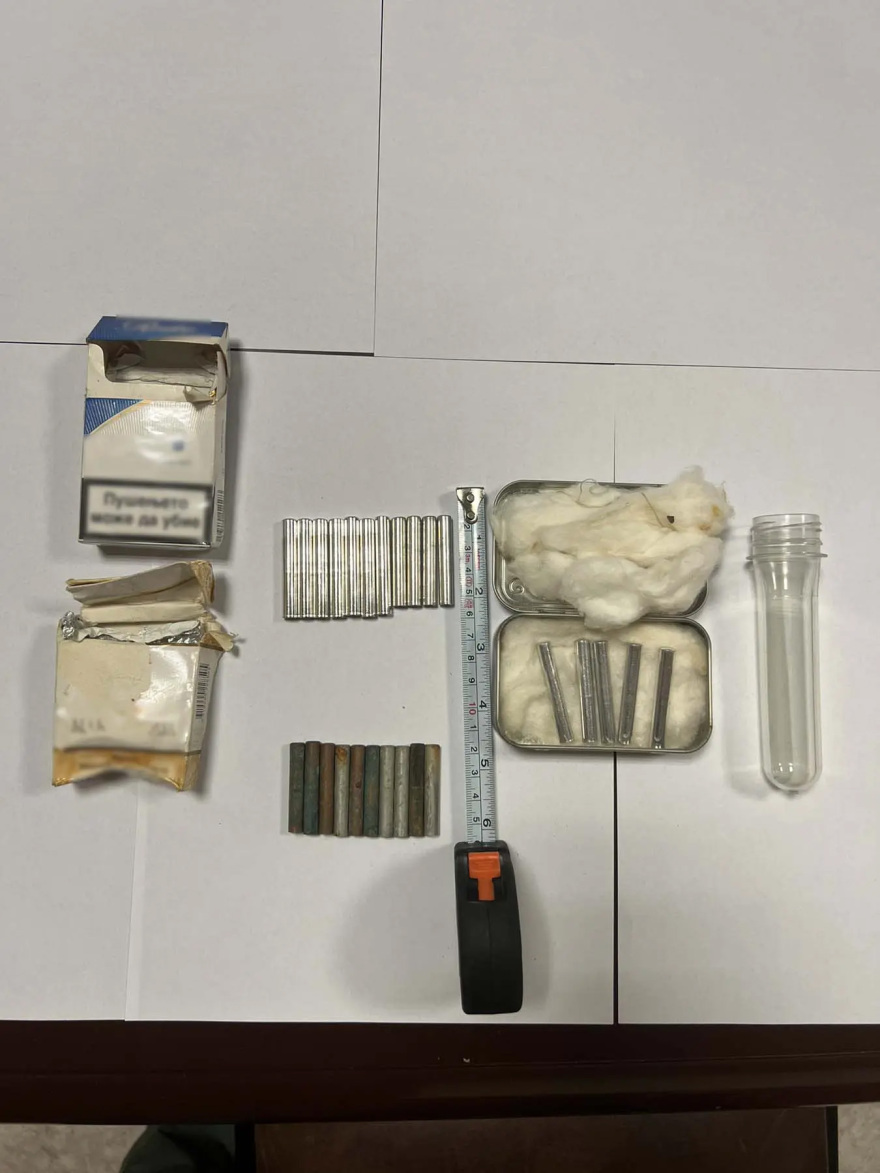 Εντοπίστηκε οπλοστάσιο στην Πέλλα: Κατασχέθηκαν όπλα, πυρομαχικά και εκρηκτικές ύλες